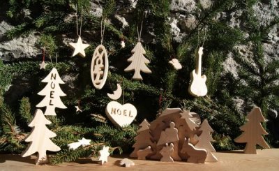 Suspension pour Sapin Fait Main Boules de Noël Peintes à la Main Сoq Déco Pour Sapin de Noël en Bois 10 cm Peinture ukrainienne Petrykivka 