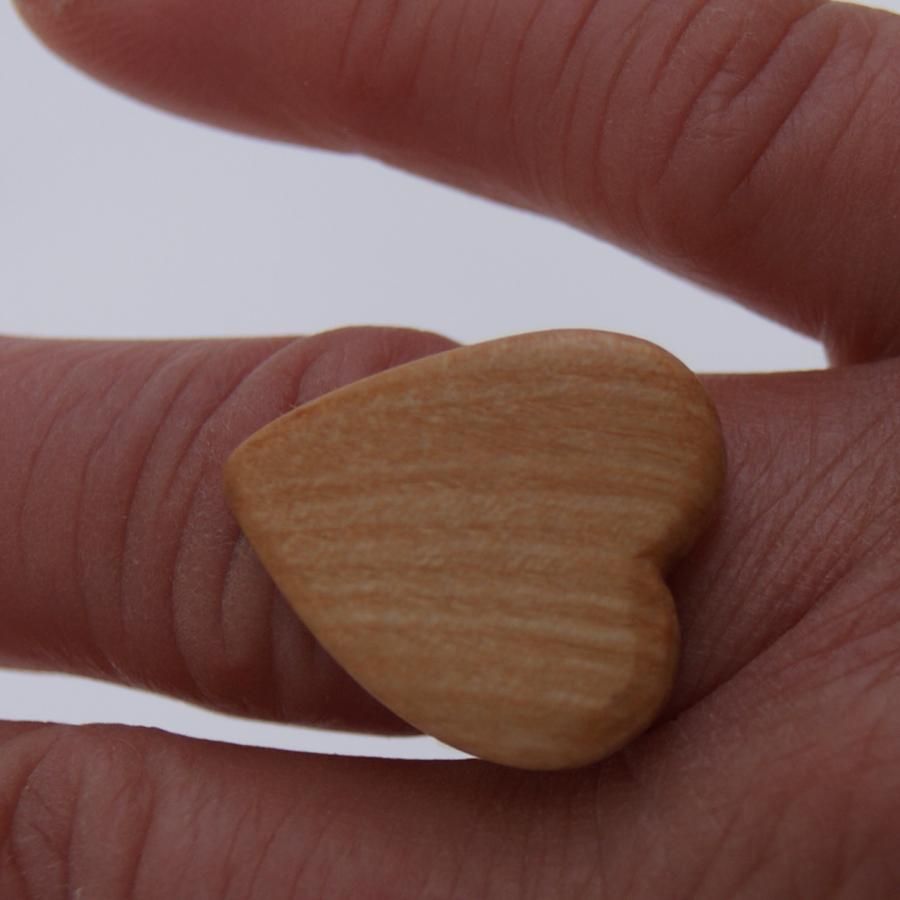 Bague cabochon en bois forme coeur frene largeur 20mm