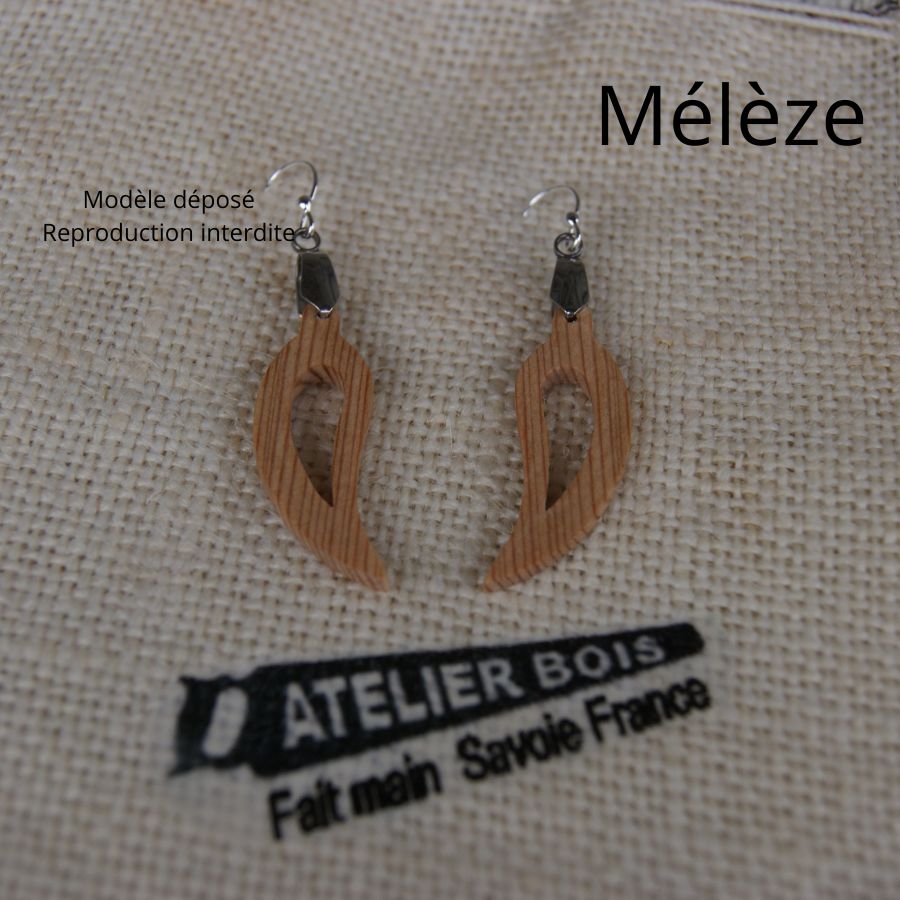 boucle d'oreille feuille en bois  bijoux éthique en bois, bijou nature ciré, fait main