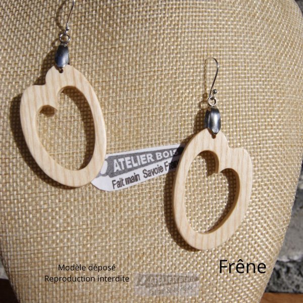 boucle d'oreille ovale en bois bijou en bois fait main, forme g&eacute;om&eacute;trique