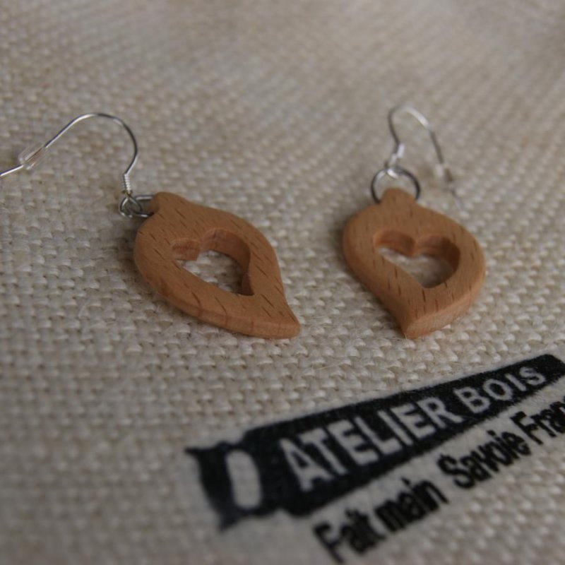 Boucles d'oreilles bois en forme de feuille pour femme