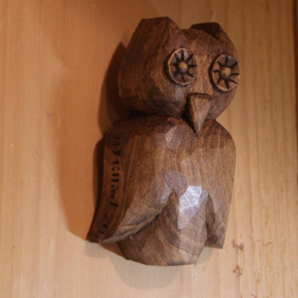Chouette découpée sculptée a la main cirée noyer decoration intérieure bois de tilleul massif