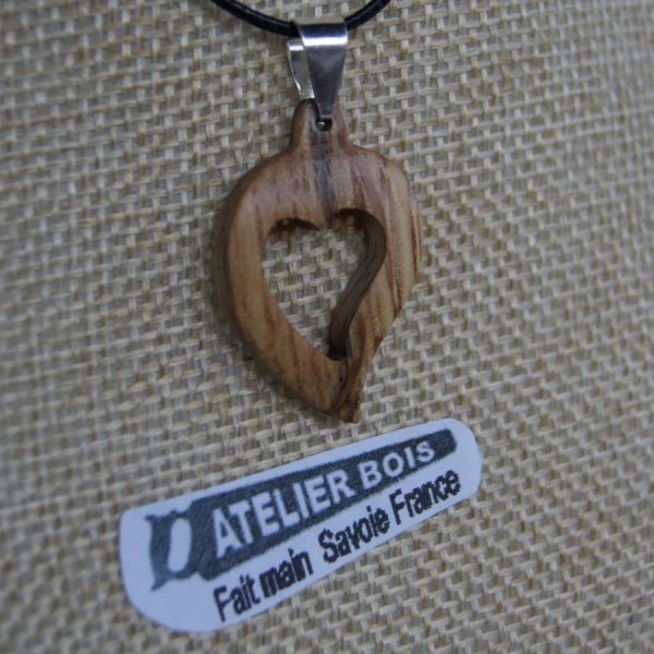 pendentif coeur en bois de chêne, noce de bois, saint valentin,  bijoux bois et nature fabrication artisanale