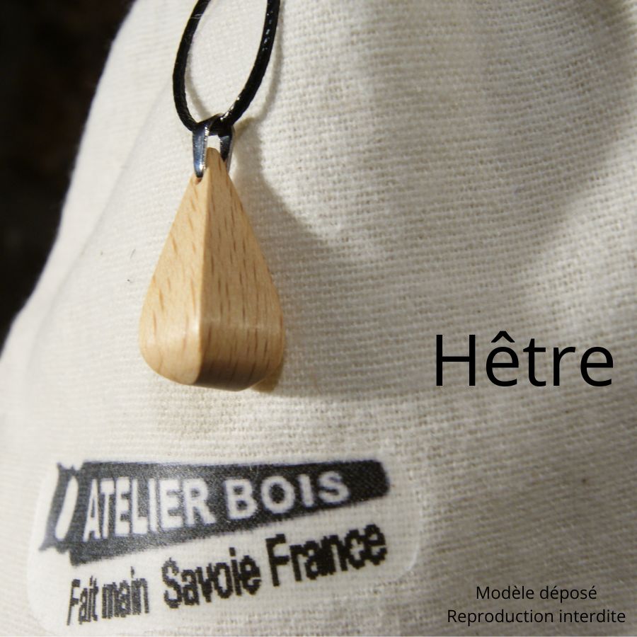 pendentif gouttelette en 3D en bois ciré, bijou éthique fait main