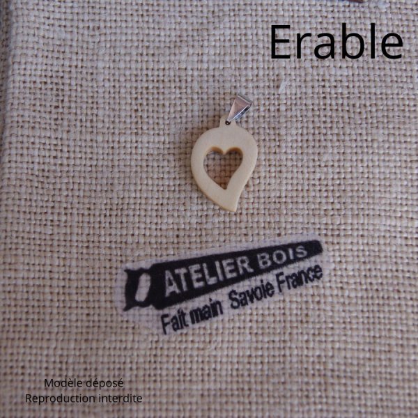 pendentif noce de bois  bijoux bois et nature coeur d&eacute;coup&eacute;, fait main, id&eacute;e cadeau saint valentin, noces de bois