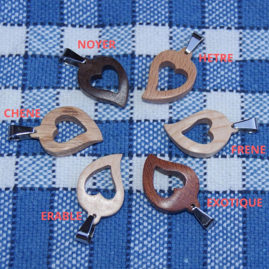 pendentif noce de bois  bijoux bois et nature coeur découpé, fait main, idée cadeau saint valentin, noces de bois