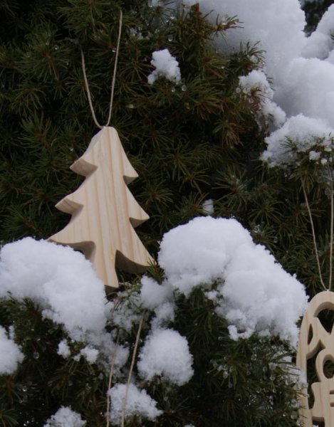 Sapin de Noel 10 cm en bois massif a peindre a suspendre, decoupé a la main