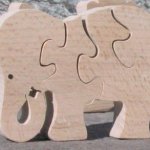 Puzzle bois 4 pièces éléphant mangeant Hetre massif, fait main