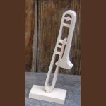 trombone monté sur socle décoration musicale en bois, cadeau tromboniste, fait main