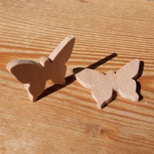 Figurine miniature papillon a decorer, loisirs créatifs embellissement scrap, bois massif fait main